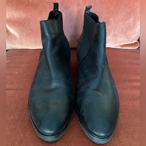 Low heel leather ankle boots